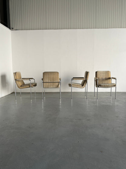 1 sur 4 Fauteuil moderne du milieu du siècle en acier tubulaire chromé et rembourrage rayé, Allemagne des années 1970