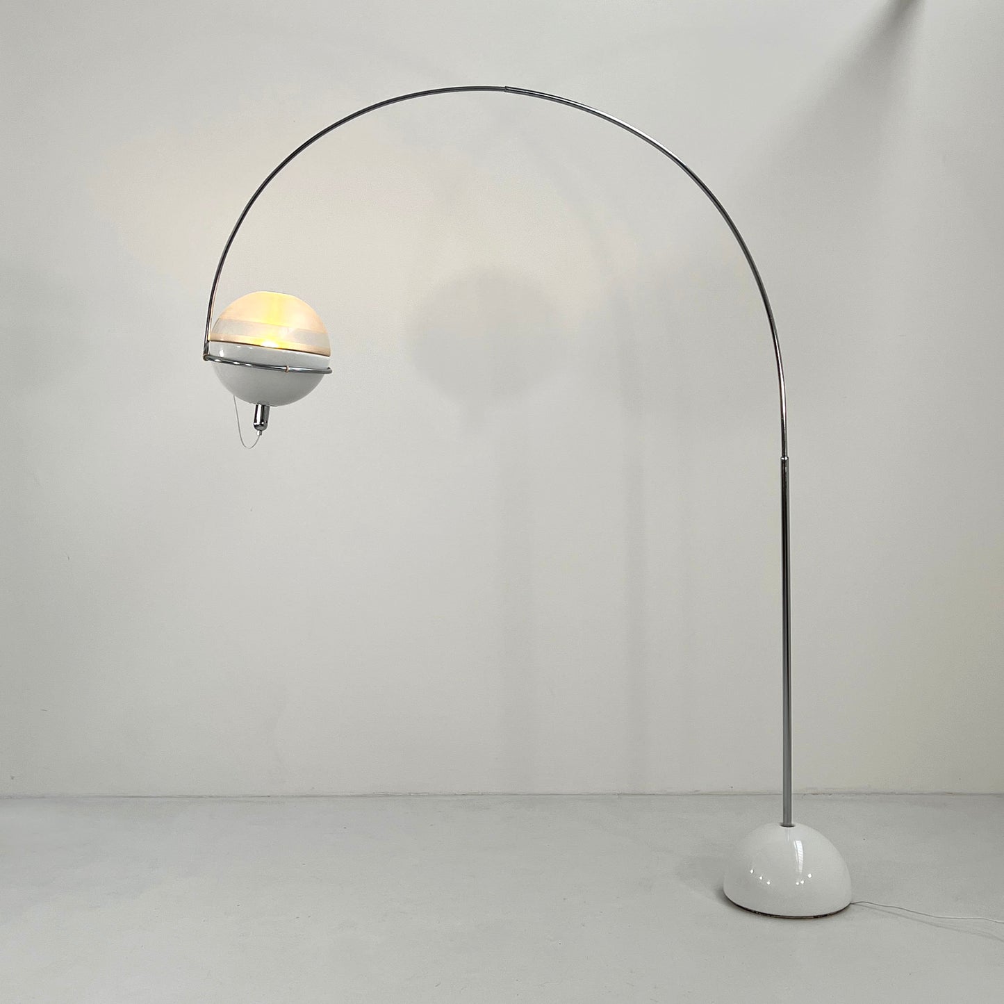 Lampadaire Focus Arc de Fabio Lenci pour Guzzini, vintage 1970