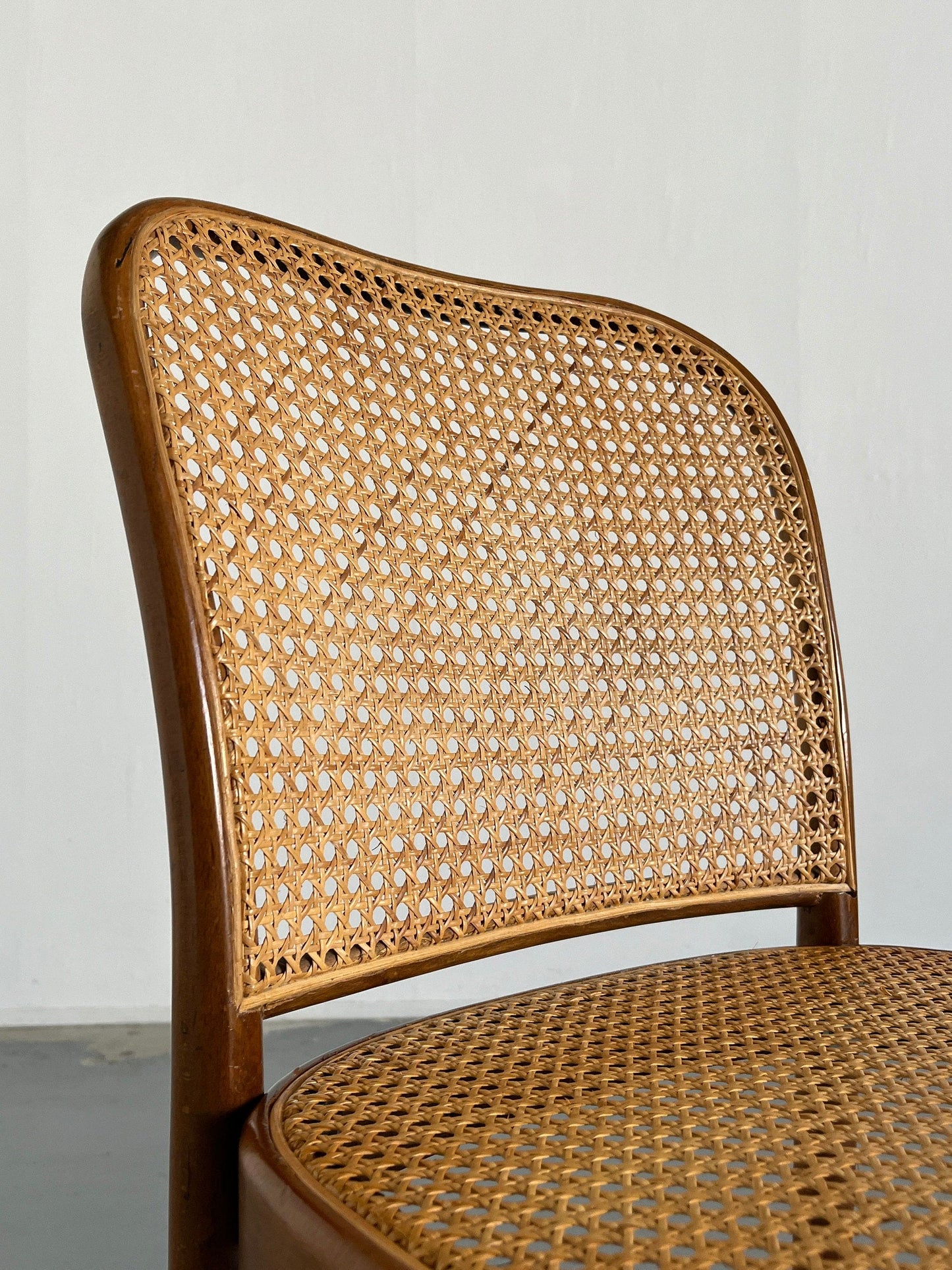 Thonet Bentwood No.811 Stuhl aus der Mitte des Jahrhunderts, entworfen von Josef Hoffman, 1970er Jahre Vintage