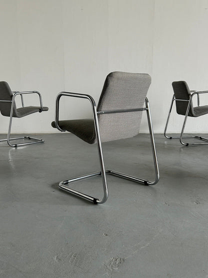 1 of 6 Italian Space Age chrome-plated tubular steel cantilever lounge chairs or dining chairs, 1970s vintage