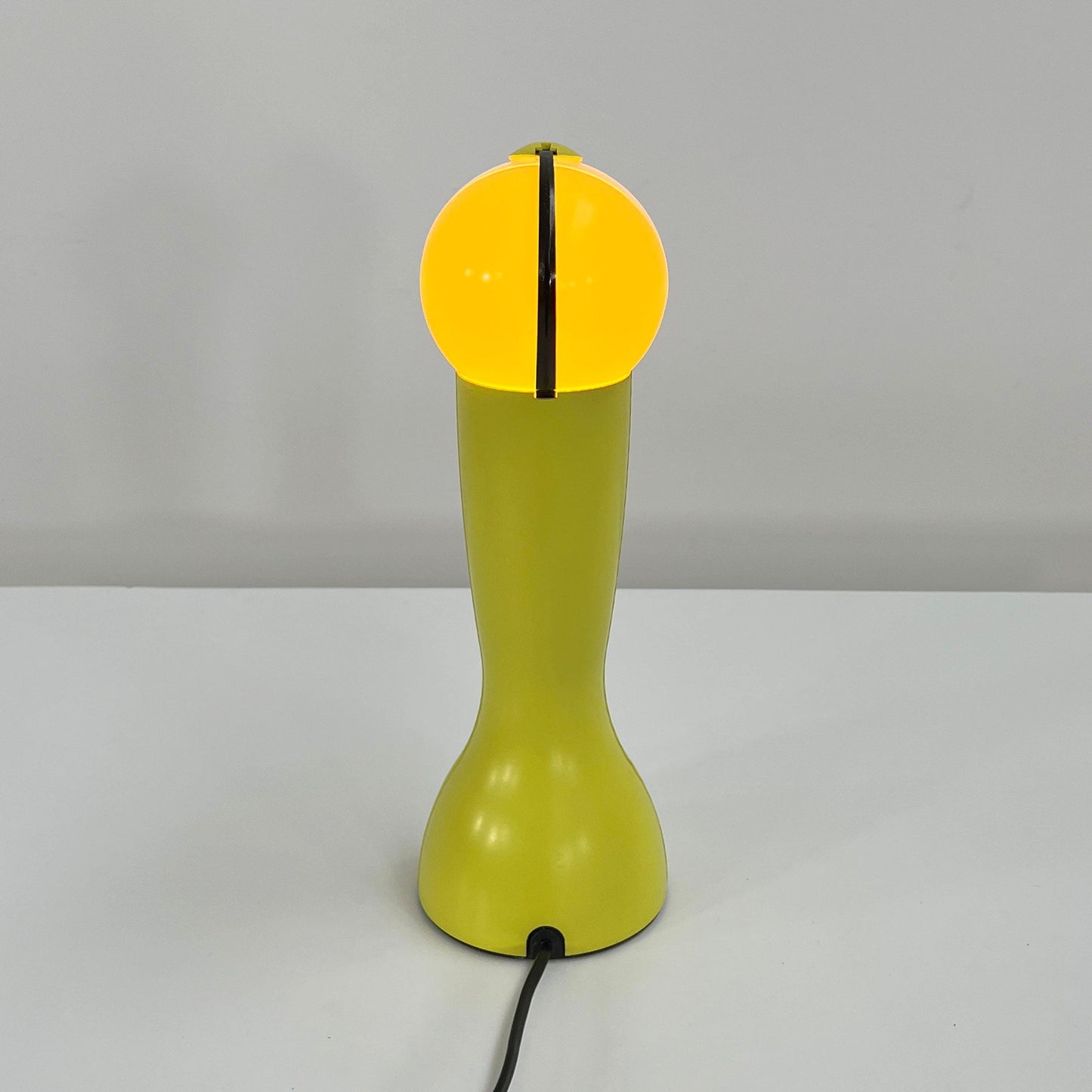 Lampe de table Gilda jaune par Silvia Capponi pour Artemide, vintage 1990