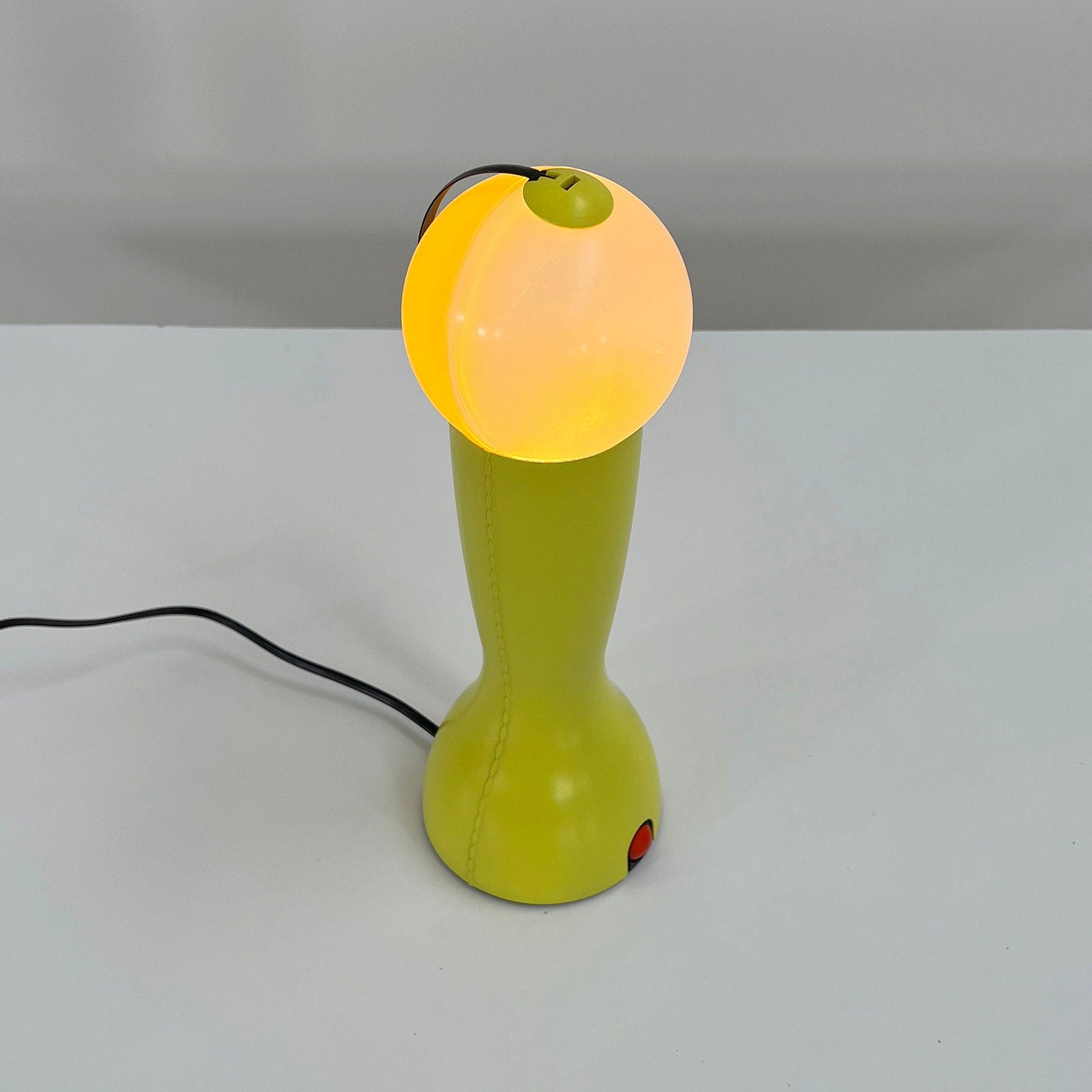 Gelbe Gilda Tischlampe von Silvia Capponi für Artemide, 1990er Vintage