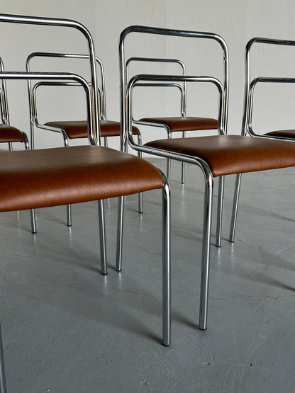 Bauhaus design acier tubulaire chromé et chaises de salle à manger en faux cuir marron, chaises de salle à manger empilables modernistes italiennes des années 1980 vintage