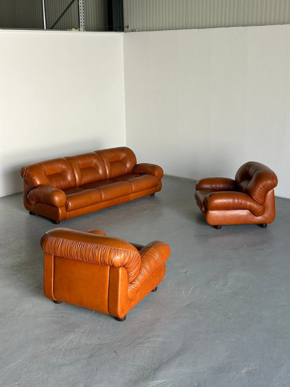 Italienische Ruched Cognac Leder Mid-Century Modern Seating Set, 1970er / Set von 3 Vintage