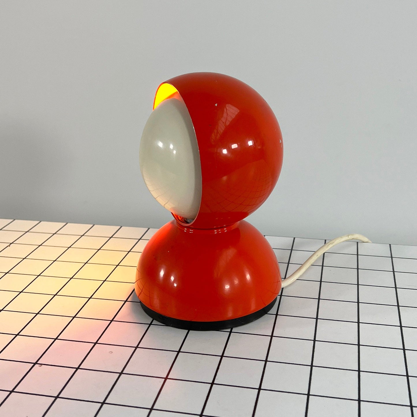 Red Eclisse table lamp by Vico Magistretti for Artemide, 1960s vintage