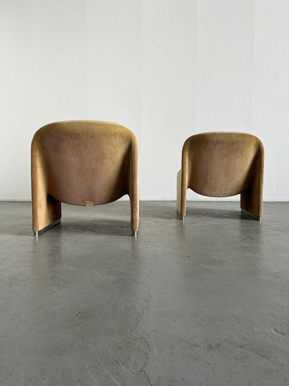 Pair of Iconic 'Alky' chairs by Giancarlo Piretti for Anonima Castelli in Beige Cotton Corduroy, 1970s Italy