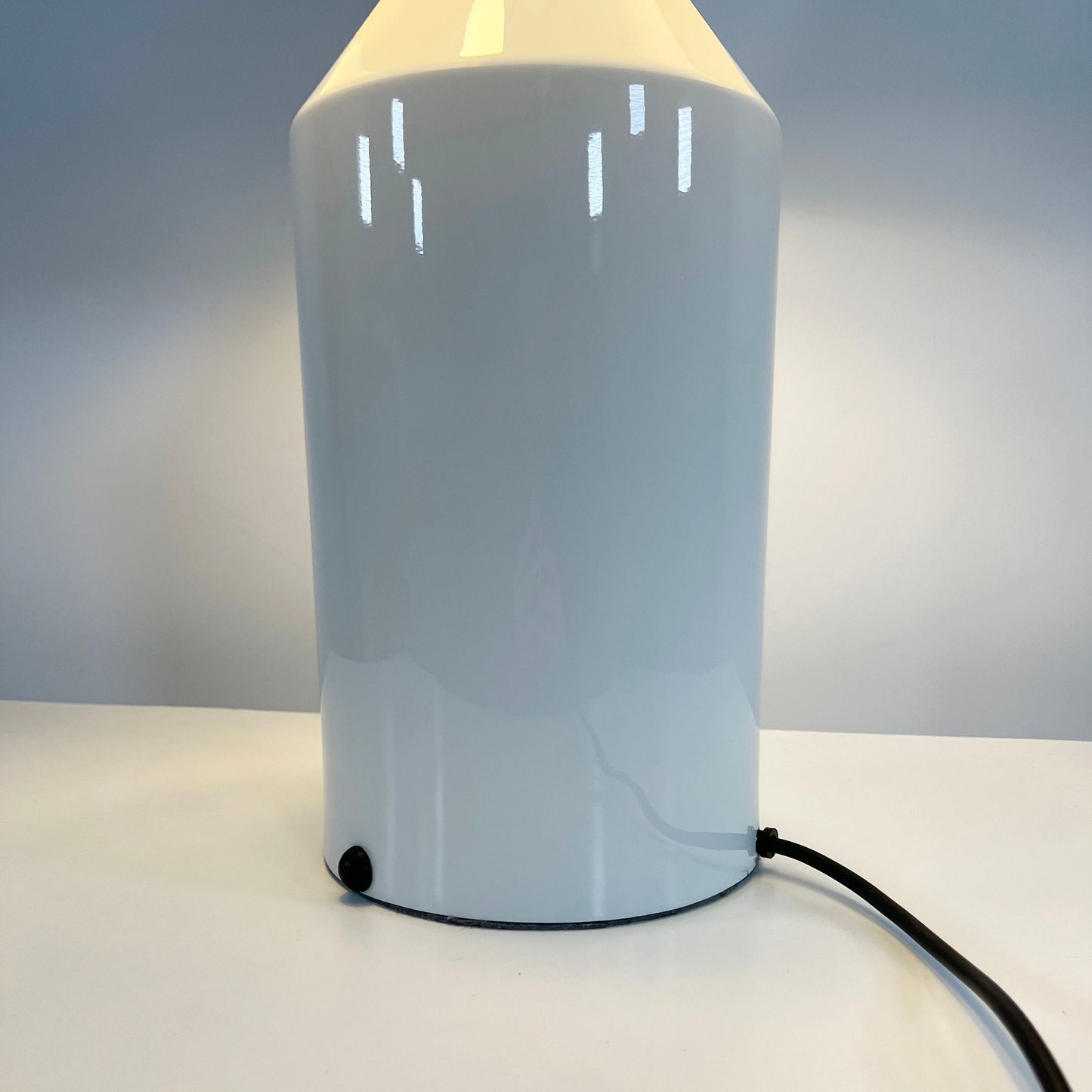 Large 70cm white Atollo table lamp by Vico Magistretti for Oluce, 1960s vintage