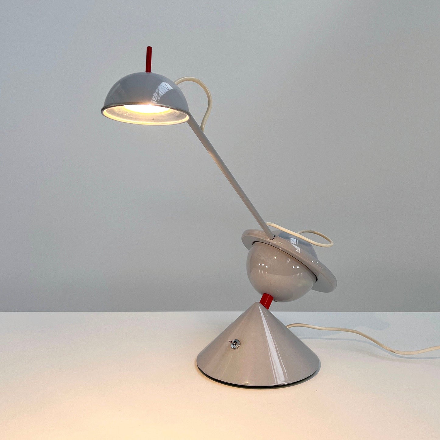 Lampe de table style Memphis avec contrepoids, vintage années 1980