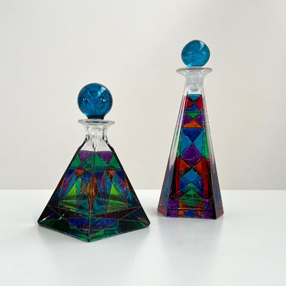 Ensemble de 2 carafes en verre multicolores, vintage années 1980