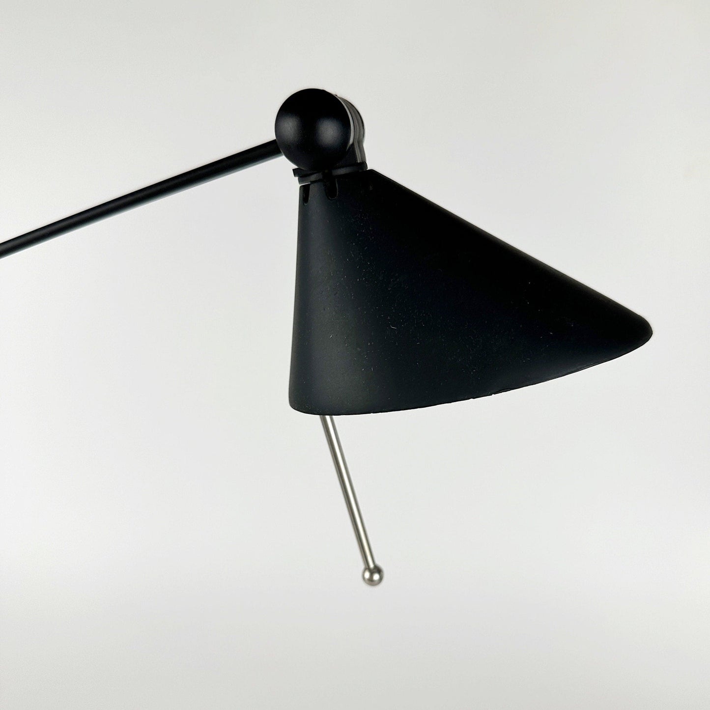 Lampe de table italienne années 80 Anavil Italie années 1970 / 1980 Lampe d'architecte Noir Postmoderne Memphis Milano vintage