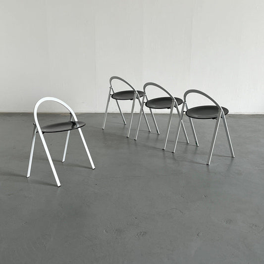 Set of 4 postmodern sculptural folding chairs by Giorgio Cattelan for Cidue, lacquered metal, Italy 1970s vintage