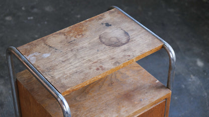 Table de chevet Bauhaus dans un état vintage à restaurer