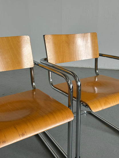 1 sur 3 Fauteuils Modernistes Italiens en Acier Tubulaire et Contreplaqué Courbé de Plurima Italie, Vintage des années 1970