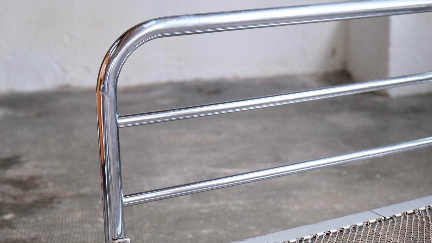 Art Deco sofa made of chrome-plated steel tubes Vintage