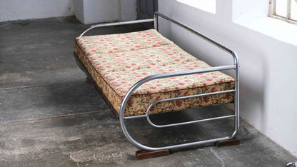 Bauhaus sofa with patterned upholstery Vintage