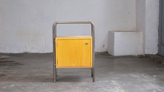Bauhaus Nachttisch in gelbbraun #2 Vintage