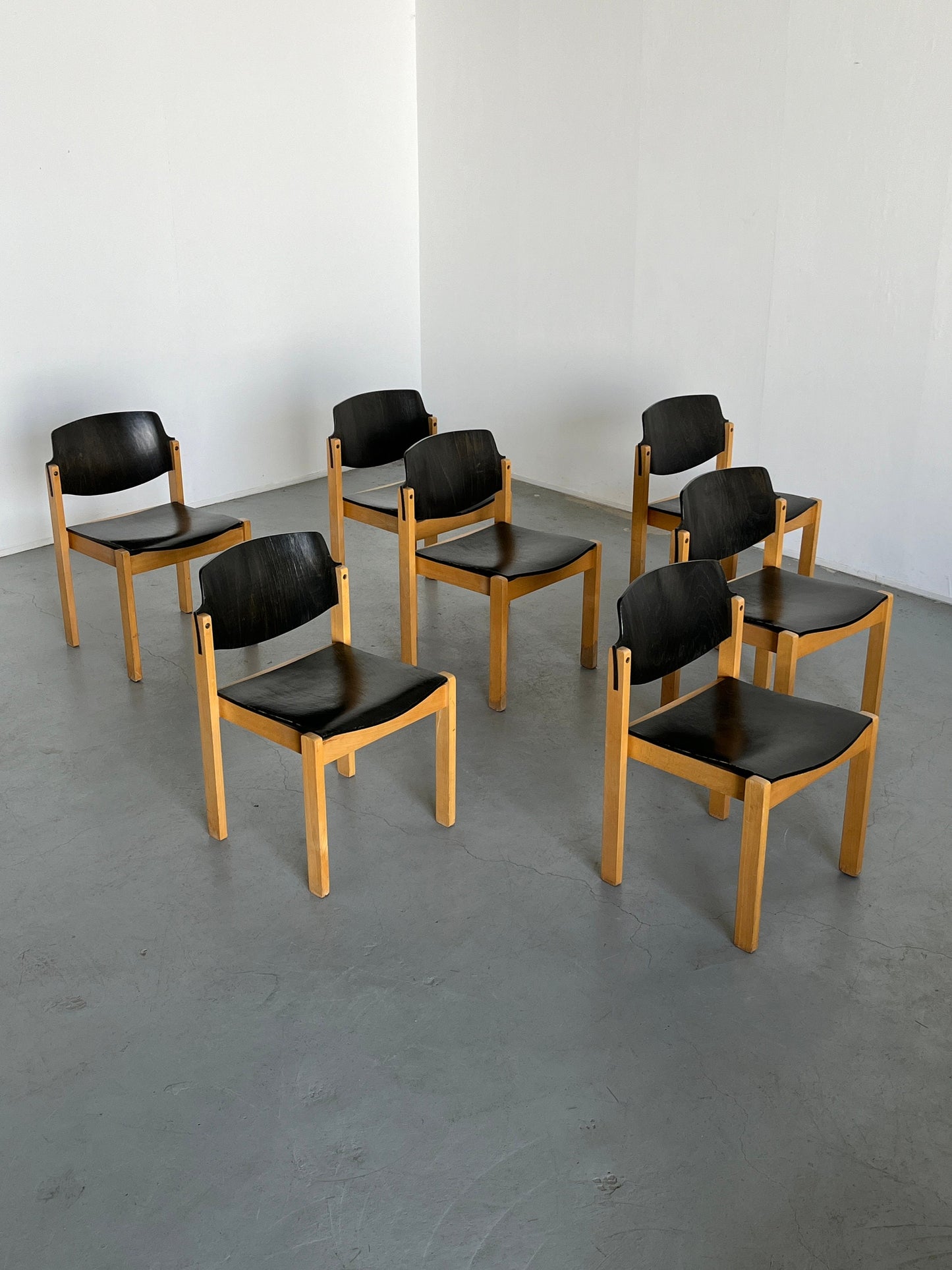 Ensemble de 2 chaises à manger empilables ou chaises visiteurs du milieu du siècle moderne de Kusch+Co, hêtre et contreplaqué teinté, millésime allemand des années 1970