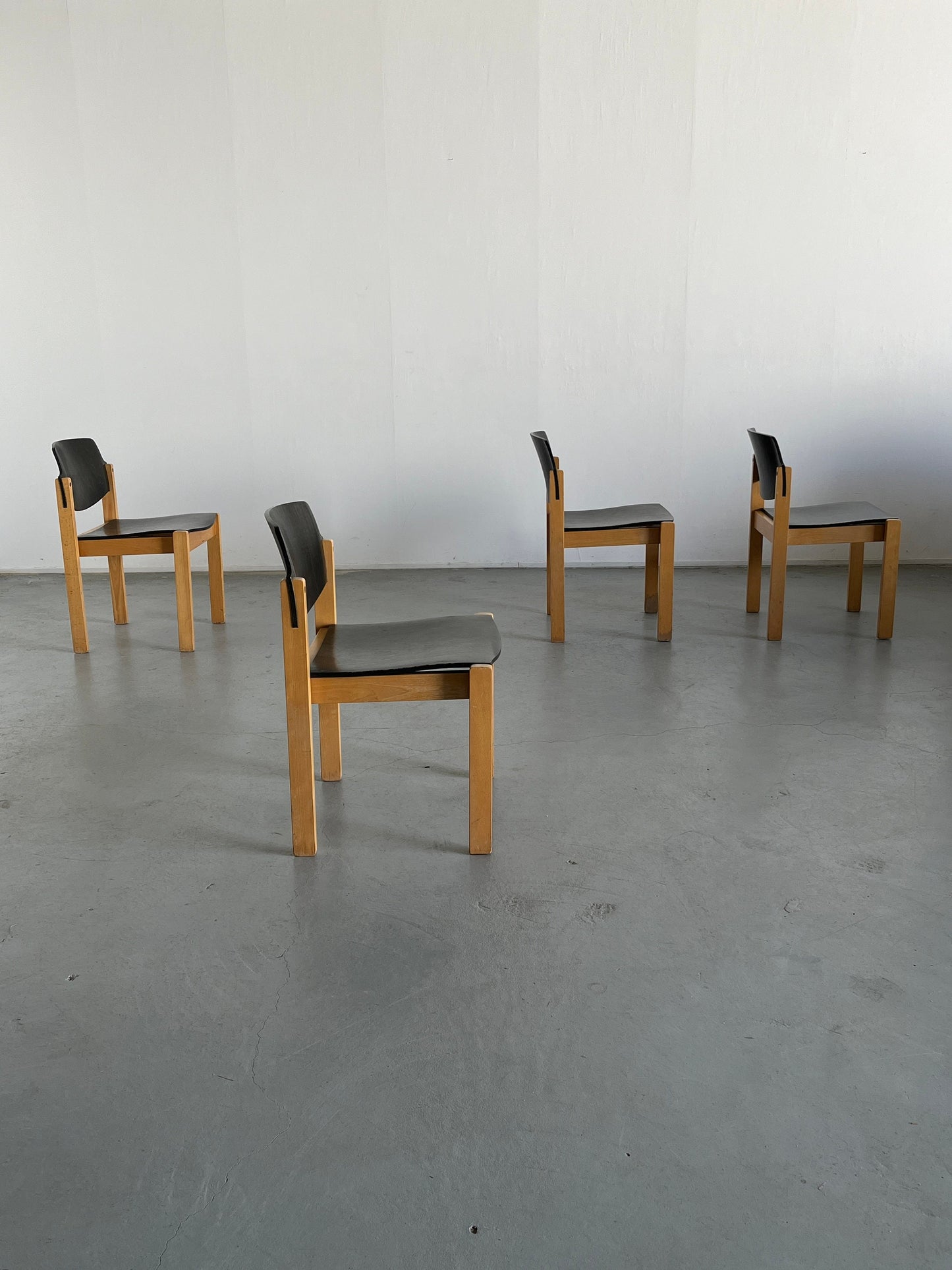 Ensemble de 2 chaises à manger empilables ou chaises visiteurs du milieu du siècle moderne de Kusch+Co, hêtre et contreplaqué teinté, millésime allemand des années 1970