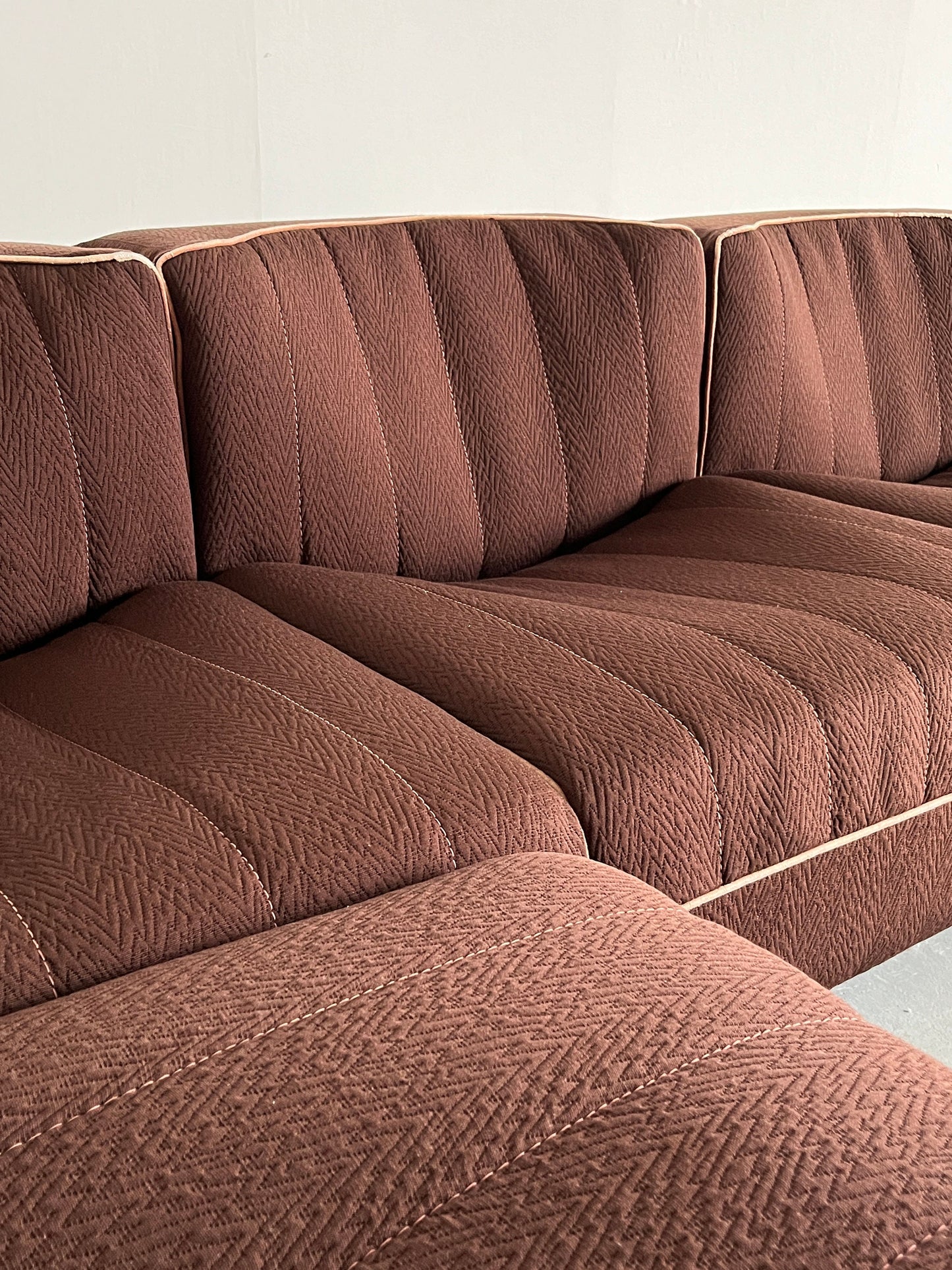 Novemila 9000 Mid-Century-Modern Modular Sofa by Tito Agnoli for Arflex, Brown Fabric, 1969 Italy Vintage