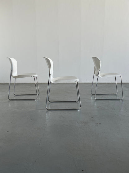 1 des 8 balançoires SM 400 blanches de Gerd Lange pour Drabert, 1979 / chaises de salle à manger rétro en plastique vintage