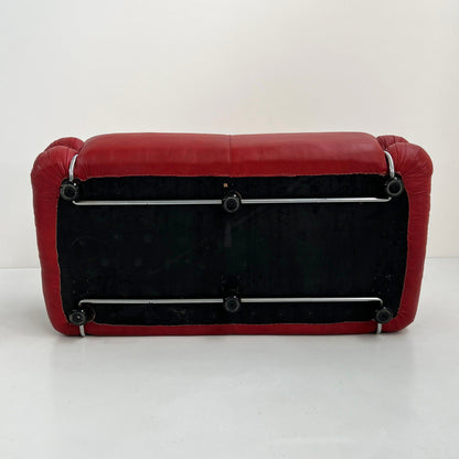 Red leather sofa Sesann 2-seater by Gianfranco Frattini for Cassina, 1970s vintage