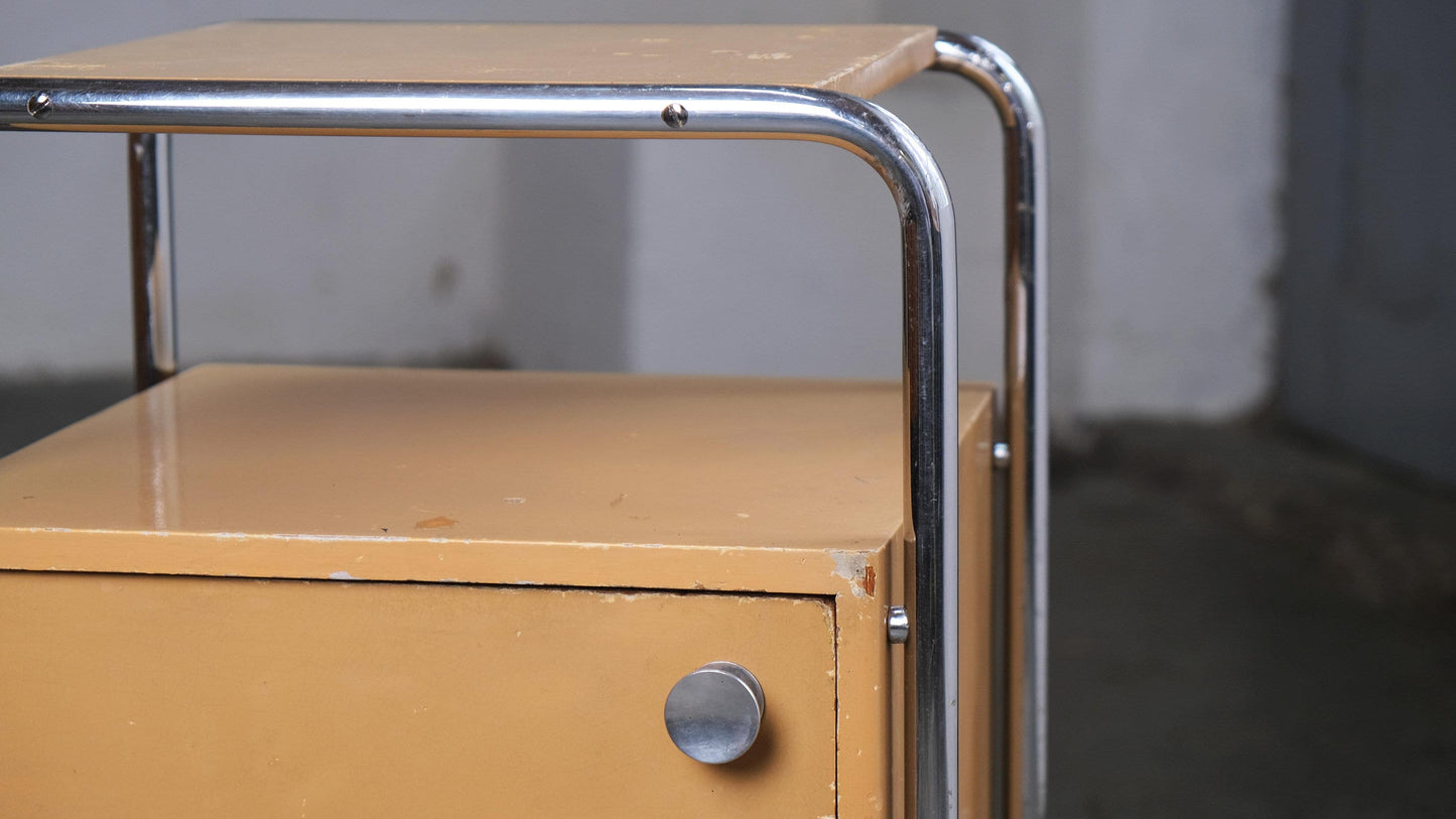 Table de chevet Bauhaus de Slezák en beige abricot vintage