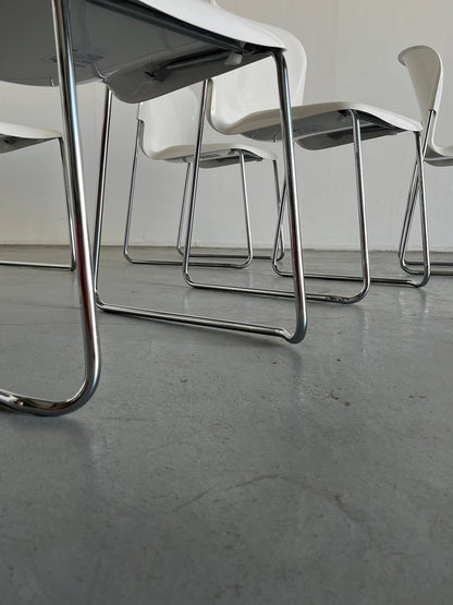 1 des 8 balançoires SM 400 blanches de Gerd Lange pour Drabert, 1979 / chaises de salle à manger rétro en plastique vintage