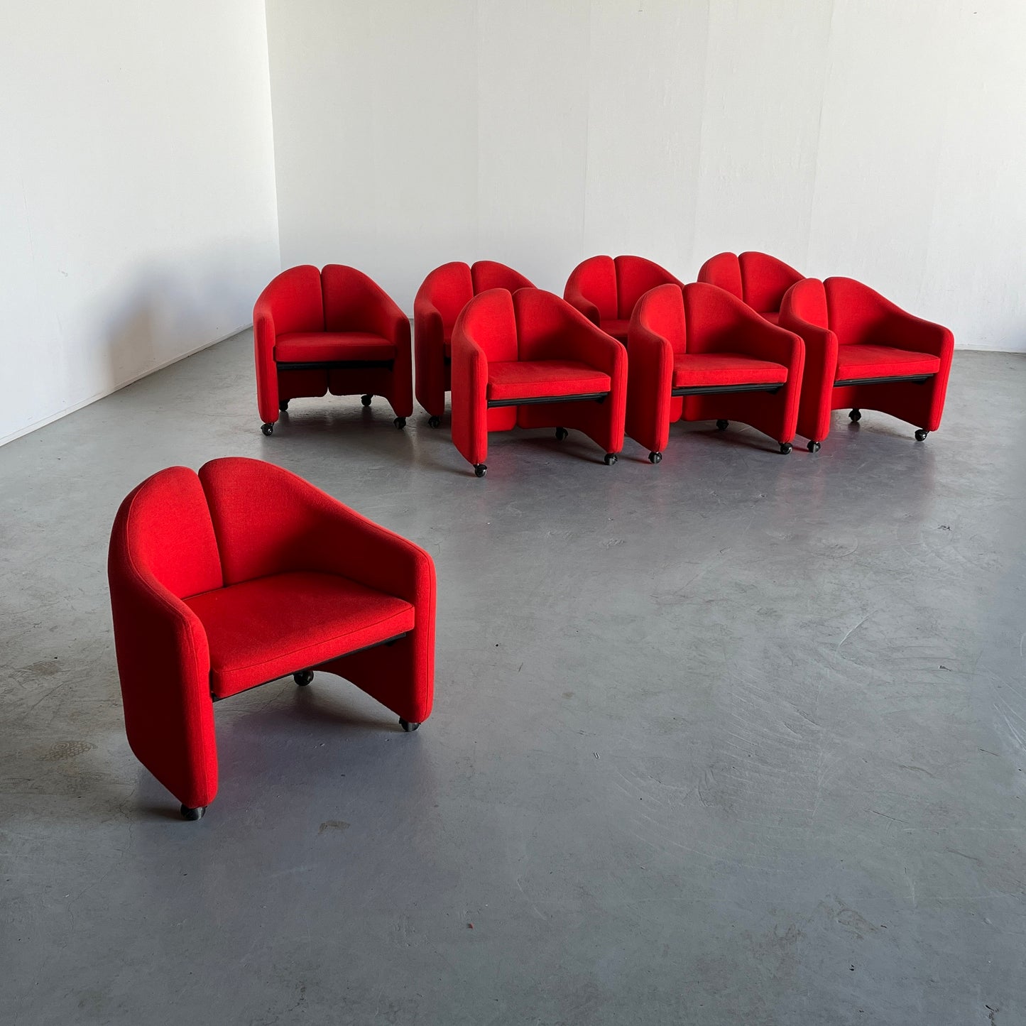 1 of 8 “PS142” Armchairs by Eugenio Gerli for Tecno, Red Fabric, Mid-Century Modern Design, Italy 1960s Vintage