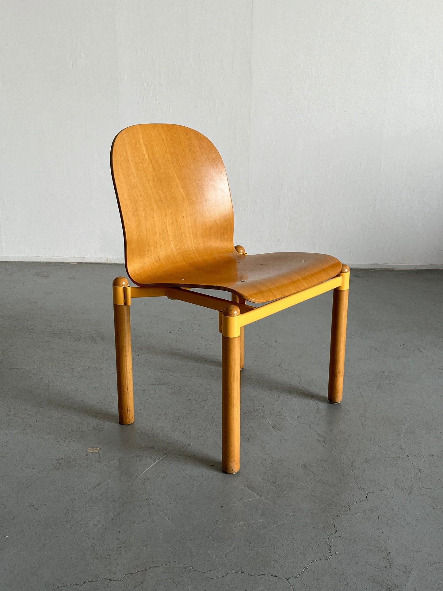 Stapelbarer Mid-Century Modern Bentwood und Metall Esszimmerstuhl von Braun Lockenhaus, 1990er Jahre Österreich Vintage