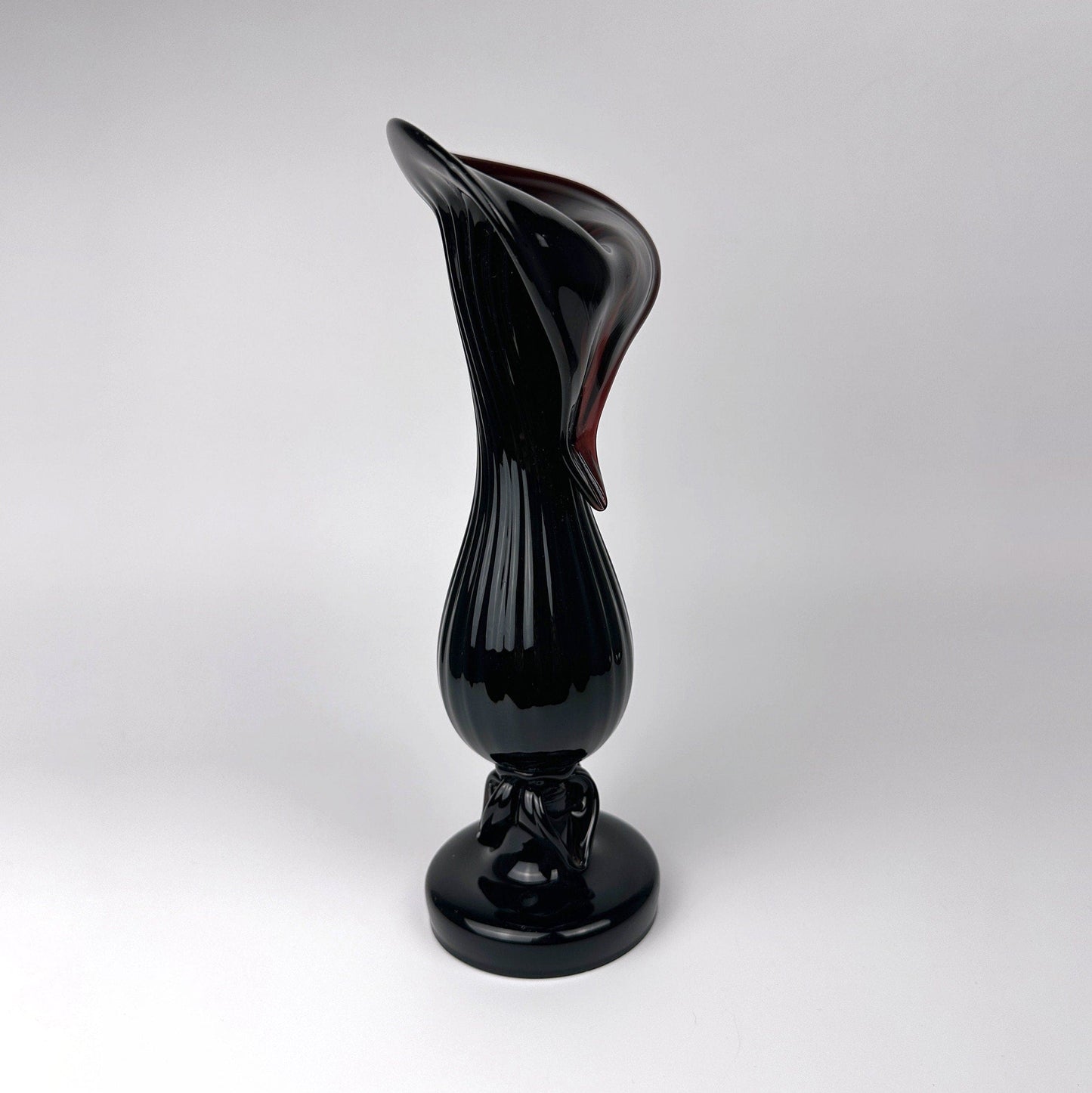 Vase à fleurs Boho Art Nouveau 1900 1910 Verre Bordeaux Noir Rouge Vase Bohême Fait à la main Floral vintage