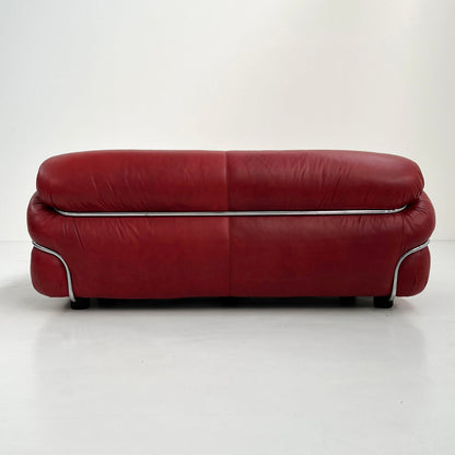 Red leather sofa Sesann 2-seater by Gianfranco Frattini for Cassina, 1970s vintage