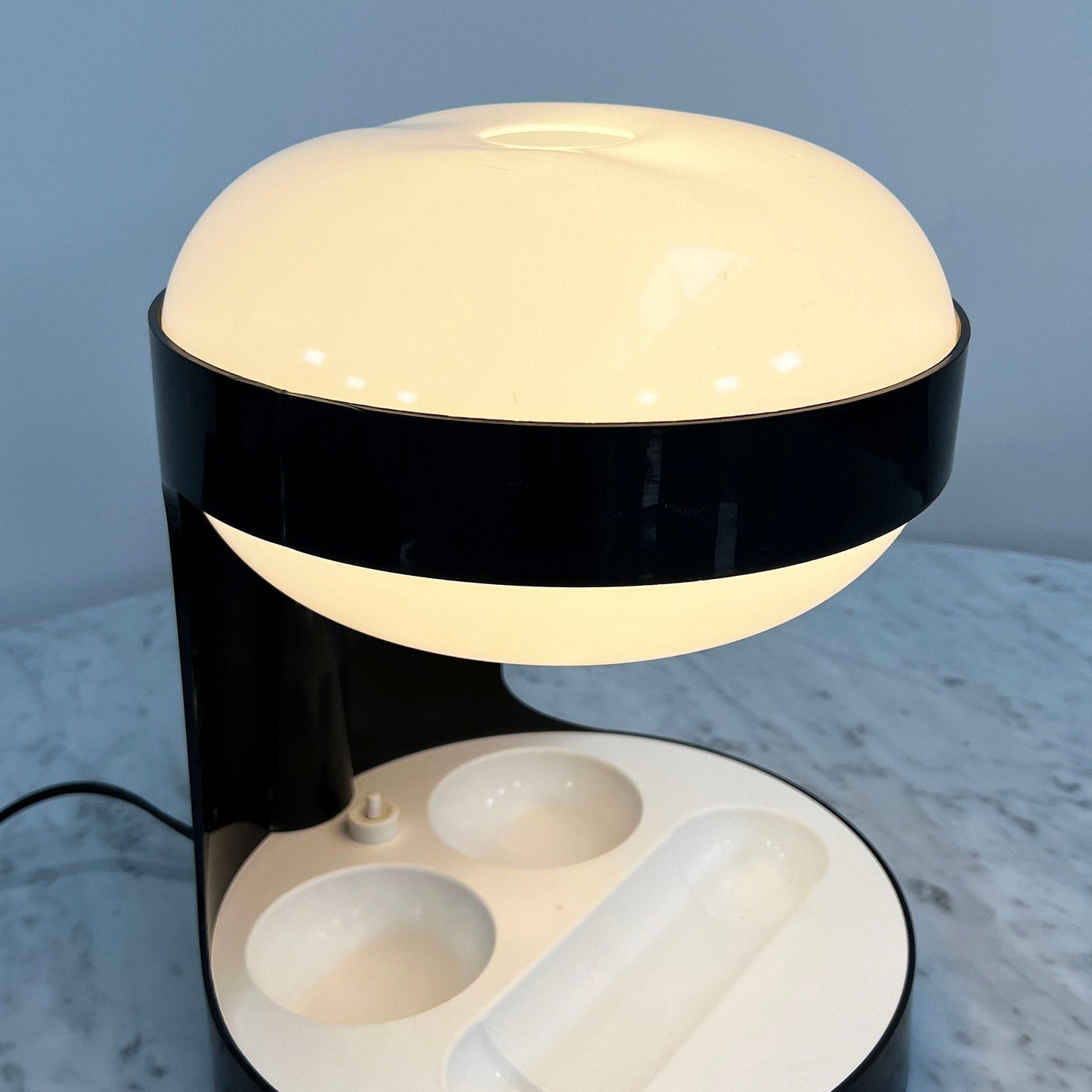 Lampe de table noire KD29 par Joe Colombo pour Kartell, vintage 1960