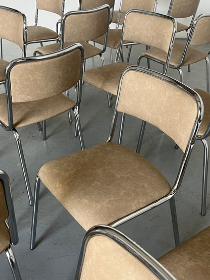 Chaises de salle à manger modernistes italiennes en acier tubulaire chromé et simili cuir beige design Bauhaus, vintage des années 1980