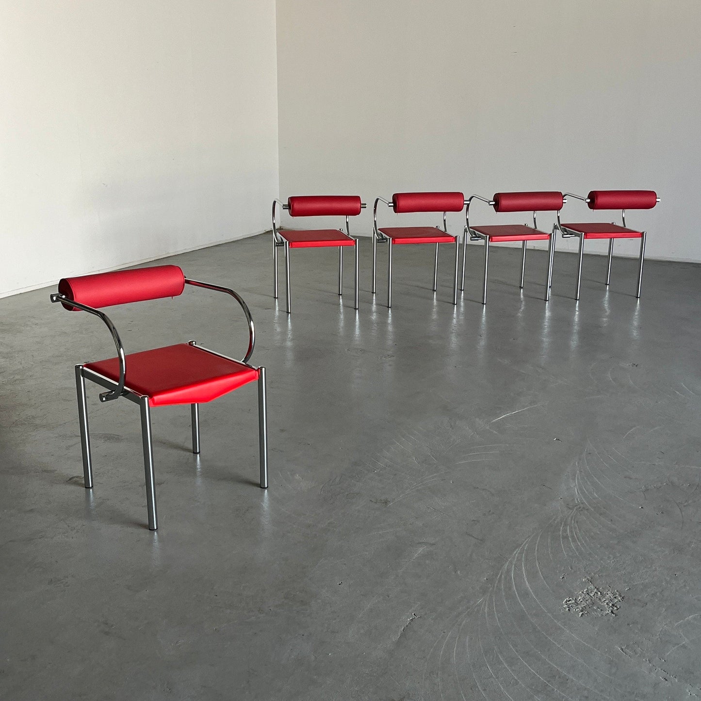 1 von 5 Postmoderne Tubular Chair im Stil von Arcadia Chairs von Paolo Piva für B&B Italia, Rotes Kunstleder, 1980er, Vintage