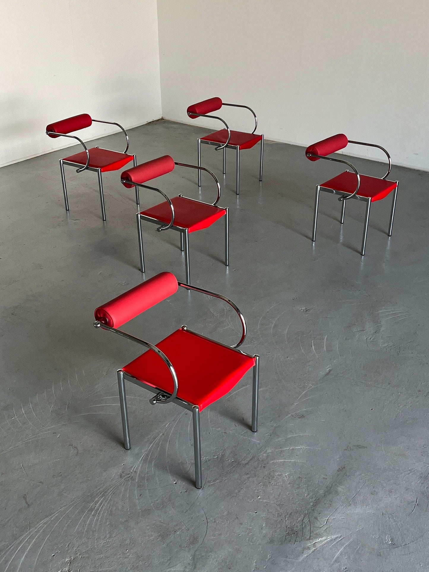 1 von 5 Postmoderne Tubular Chair im Stil von Arcadia Chairs von Paolo Piva für B&B Italia, Rotes Kunstleder, 1980er, Vintage