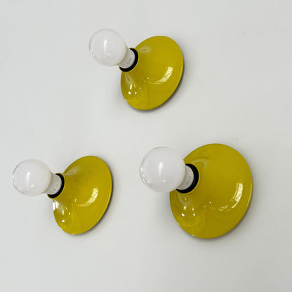 Set of 3 yellow Teti wall lights by Vico Magistretti for Artemide, 1970s vintage