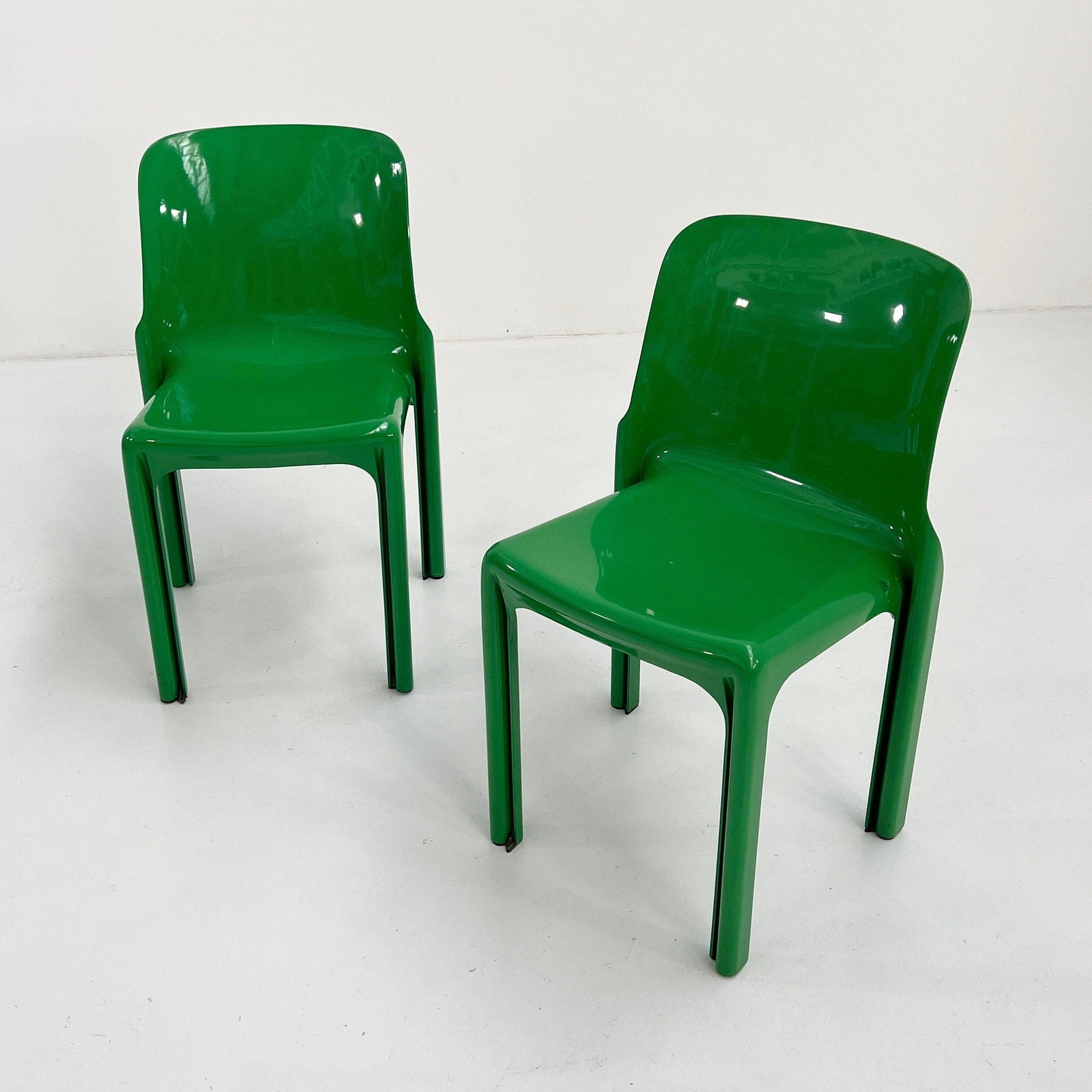 Set of 4 Selene chairs by Vico Magistretti for Artemide, 1970s vintage