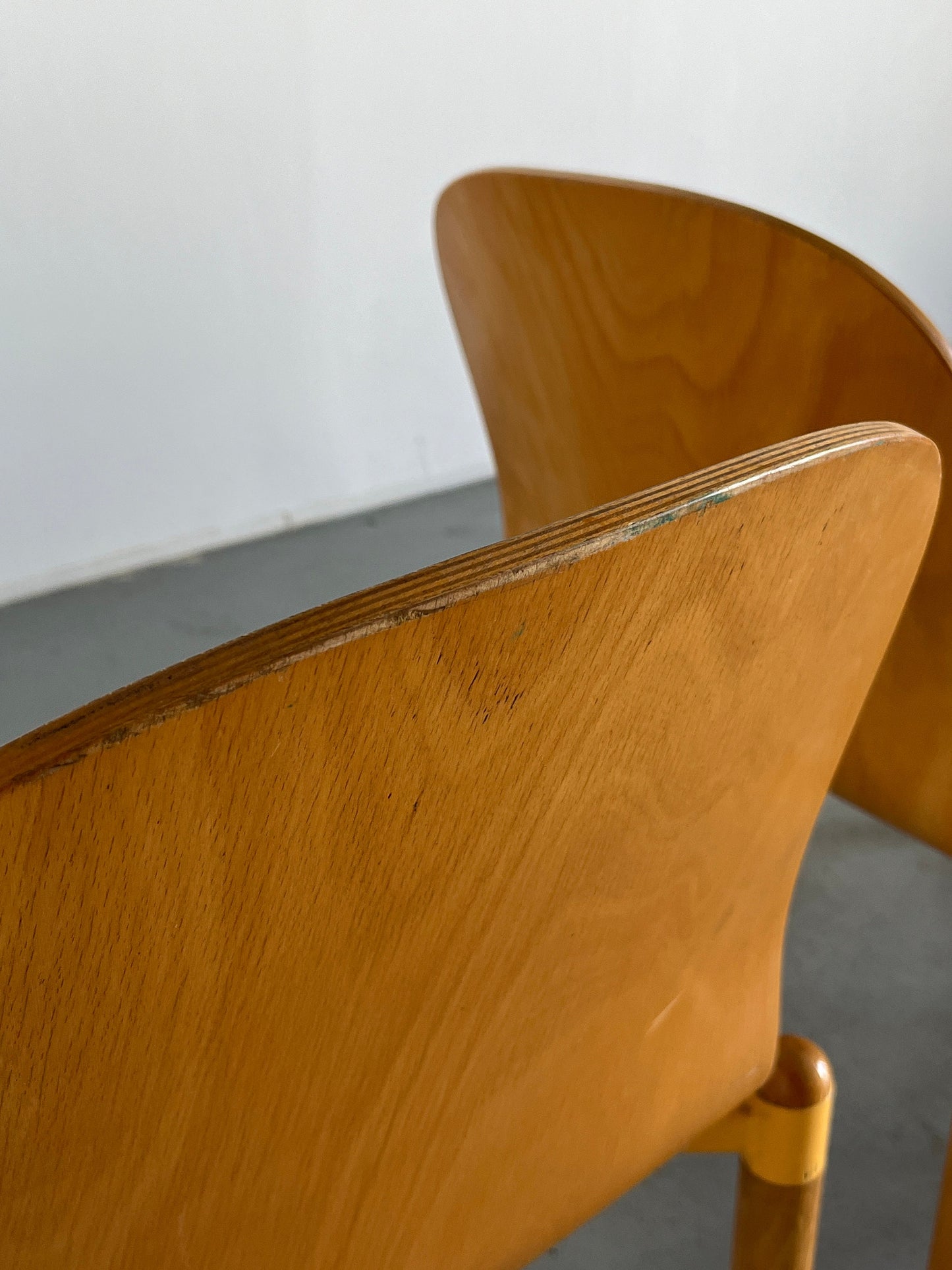 Ensemble de 4 chaises de salle à manger empilables modernes du milieu du siècle en bois courbé et en métal par Braun Lockenhaus, Autriche vintage des années 1990