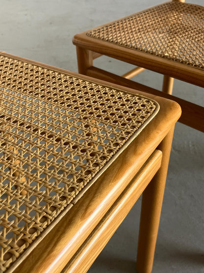 Ensemble de 2 chaises de salle à manger modernes du milieu du siècle en bois laqué et canne, style Annig Sarian, Italie Vintage 1980