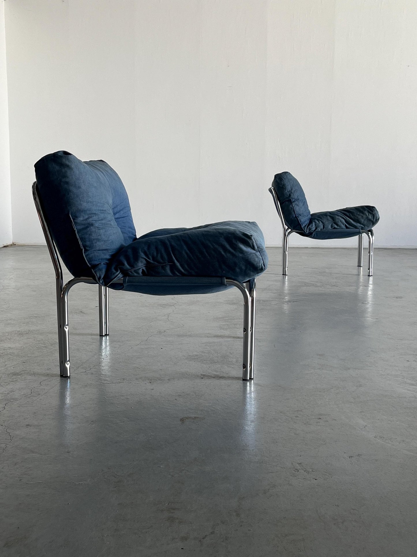 Set of 2 Mid-Century Modern Blue "Denim" Lounge Chairs, Cotton Fabric and Chromed Tubular Steel Frame, Austria 1980s Vintage