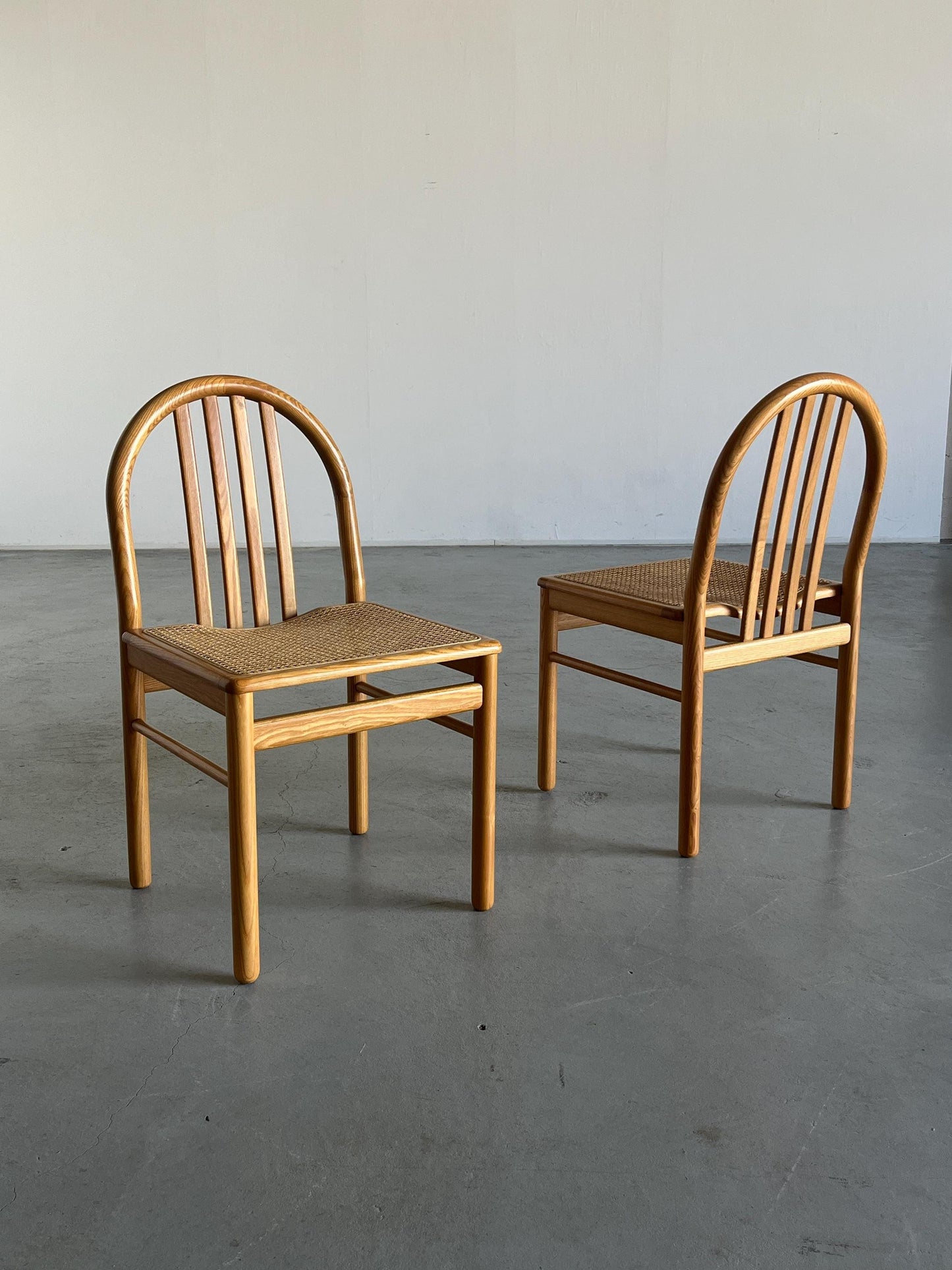 Set of 2 Mid-Century Modern Dining Chairs in Lacquered Wood and Cane, Annig Sarian Style, Italy 1980s Vintage