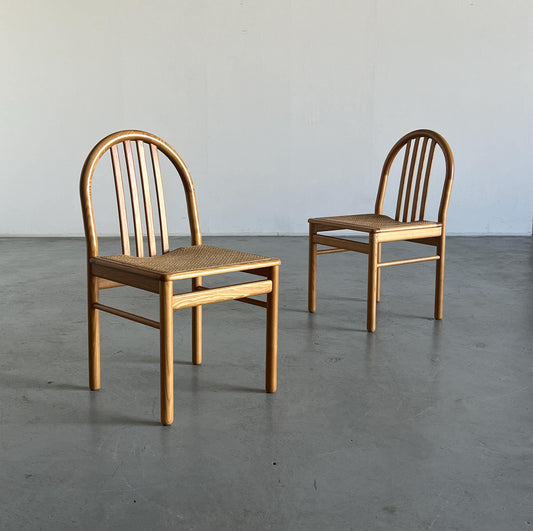 Set von 2 Mid-Century Modern Dining Chairs in Lacquered Wood und Cane, Annig Sarian Style, Italy 1980s Vintage