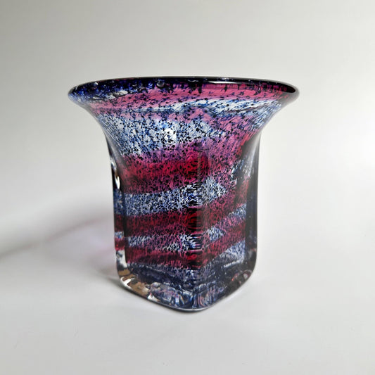 Vase en verre Magnor Norvège Mid Century Swirl Spotted Nuutajärvi Notjö Iittala Mid Century Collection Rare Améthyste 1960 1970 millésime