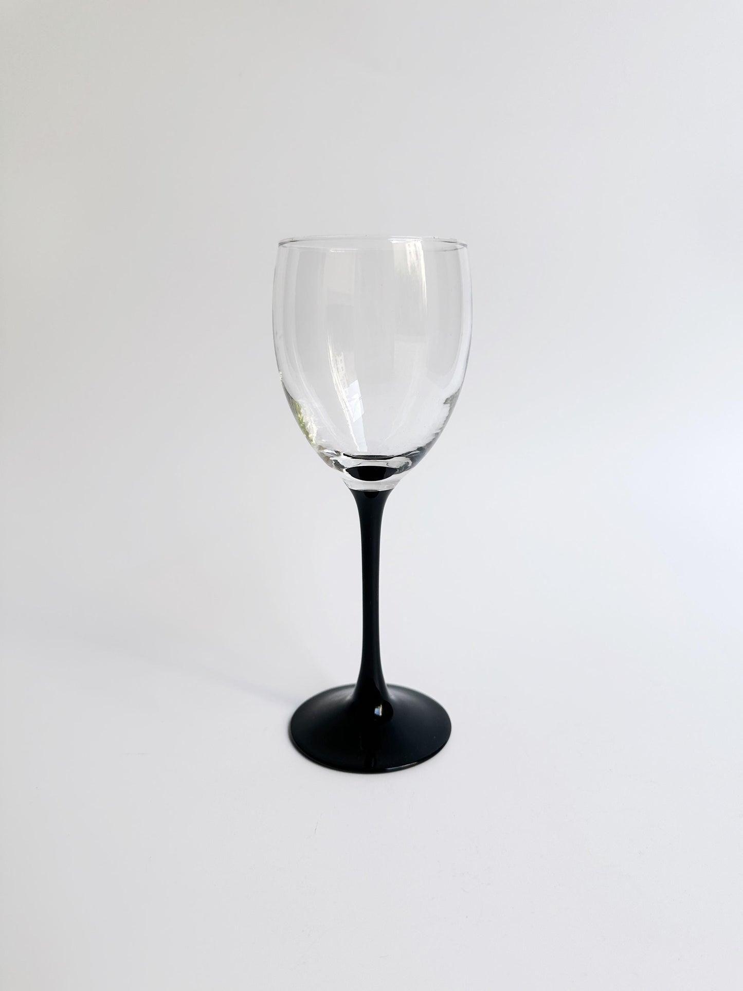 6 verres à vin Luminarc Domino années 80 vin blanc vin rouge coupe noire gobelet Art Déco Revival Postmodern vintage