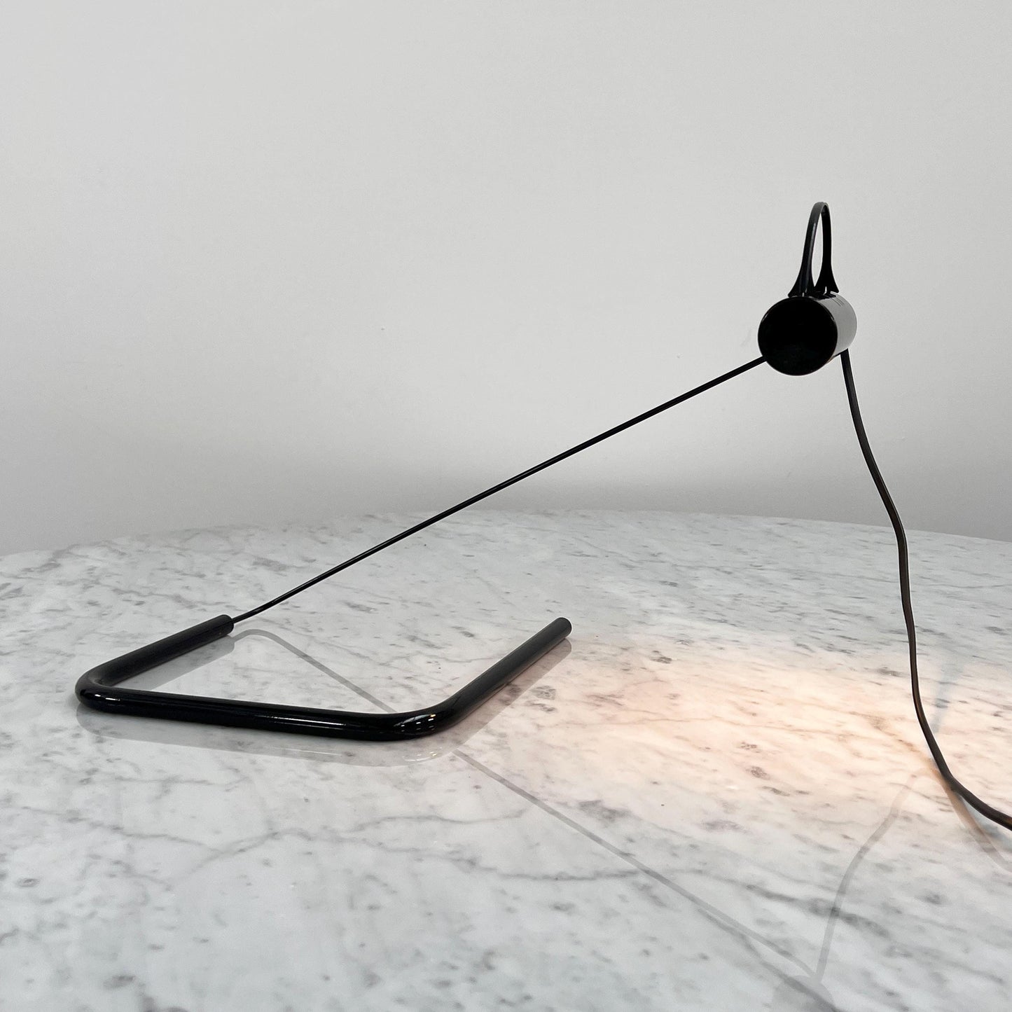 Black Slalom desk lamp by Vico Magistretti for Oluce, 1980s vintage