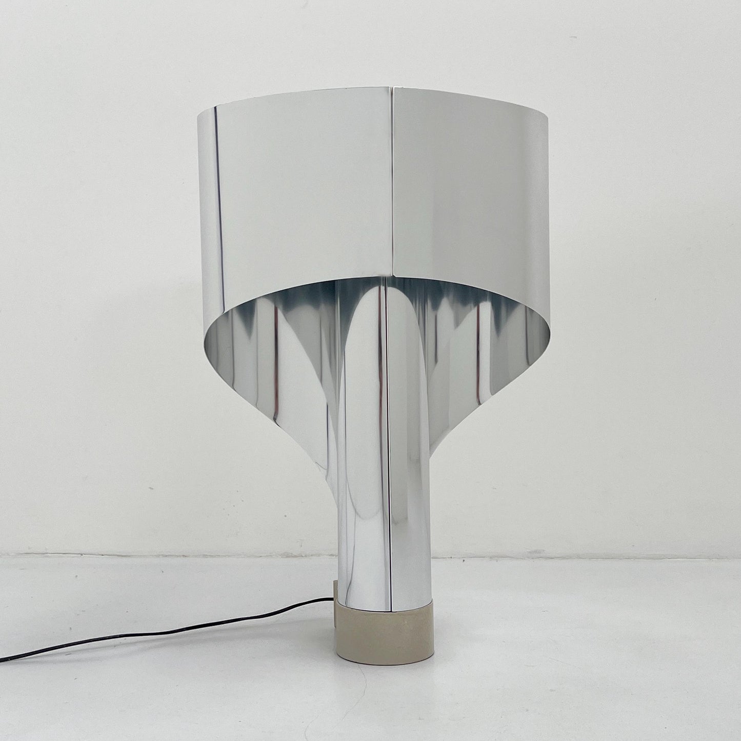 Spinnaker lamp by Constantino Corsini and Giorgio Wiskemann for Stilnovo, 1968 Vintage