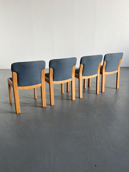 4er Set Vintage Mid-Century Esszimmerstühle im Stil von Silvio Coppola, Holz und blau gemusterte Polsterung, 1970er