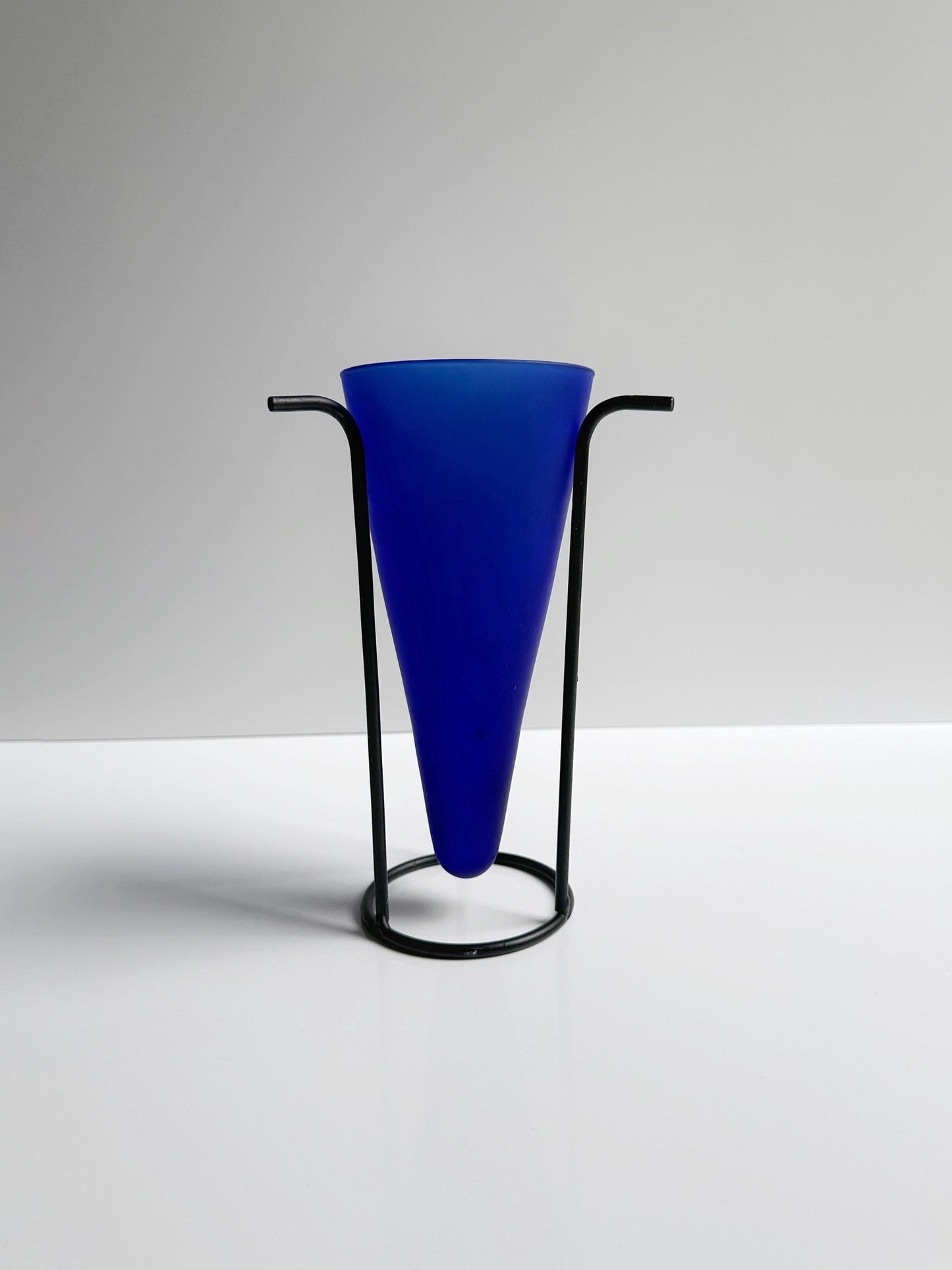 Vintage 90er 80er Montana Kobalt Blaue Glas Vase Y2K Blumenvase Memphis Milano Bauhaus Postmodern Ettore Sottsass 90er Ultramarine