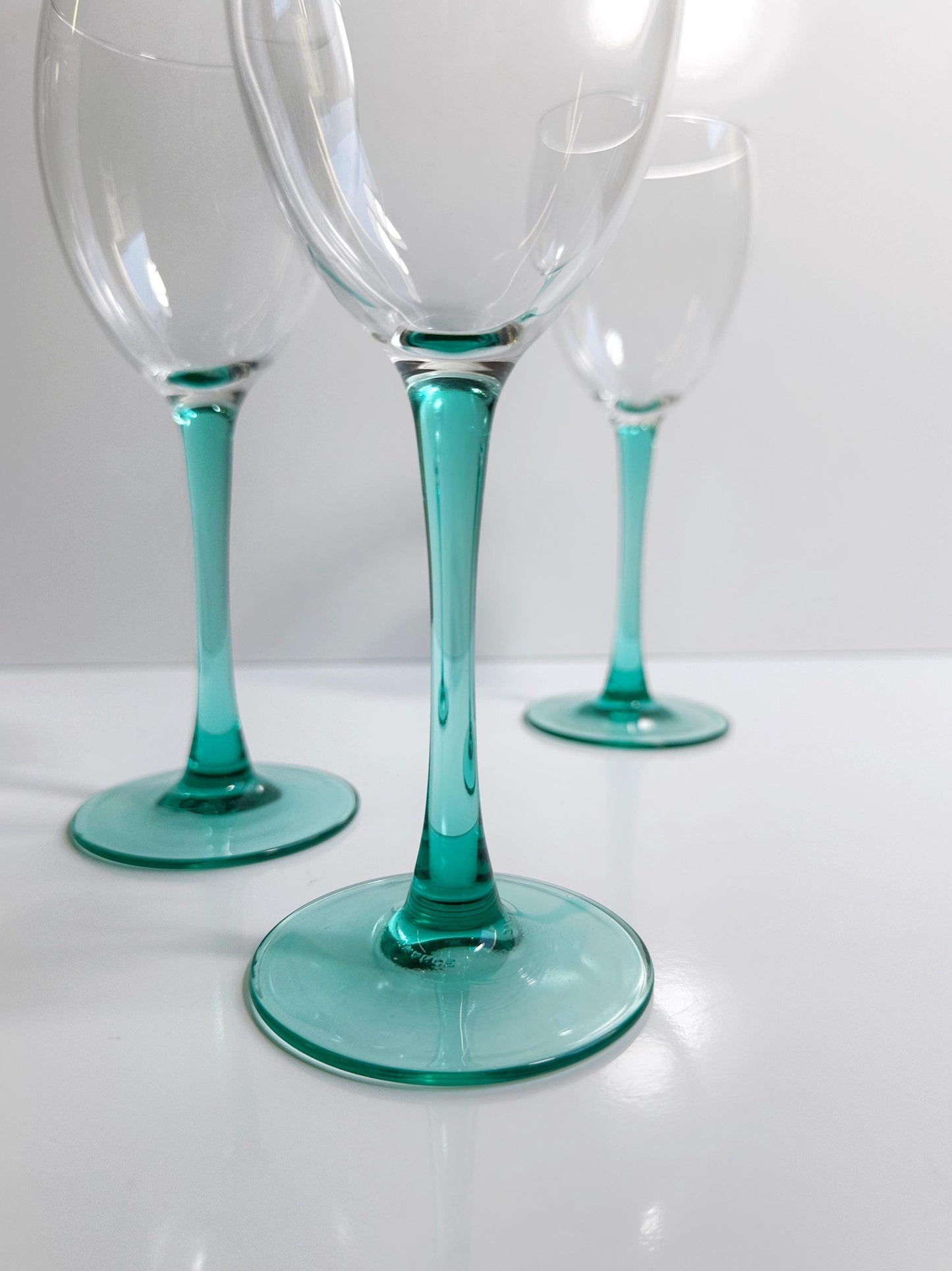 4 Vintage Red White Wine Glasses Turquoise Green Luminarc Glass Goblet 80s Art Deco Revival France