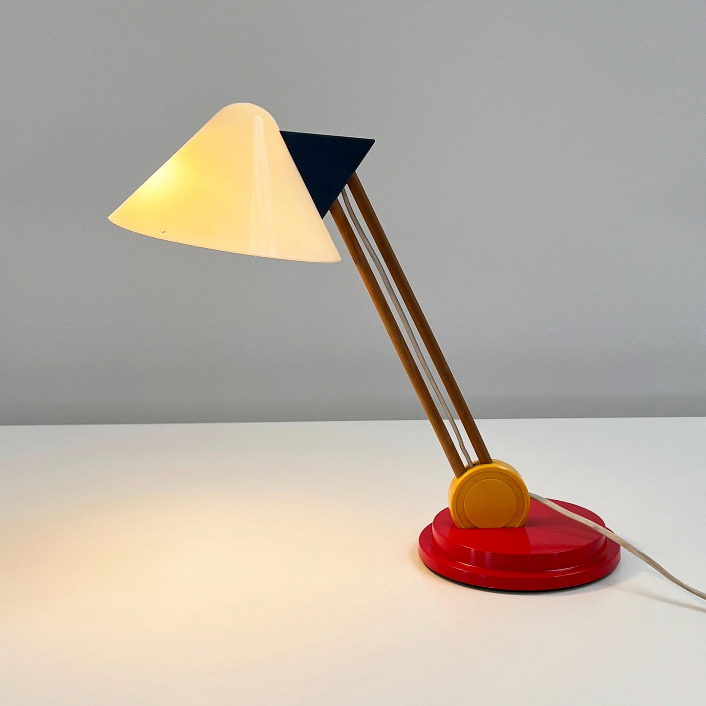 Memphis Style B719 desk lamp from Ikea, 1980s